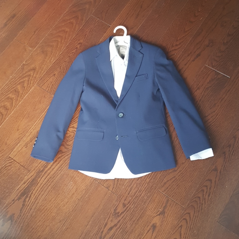 Dark blue and white 3pc suit